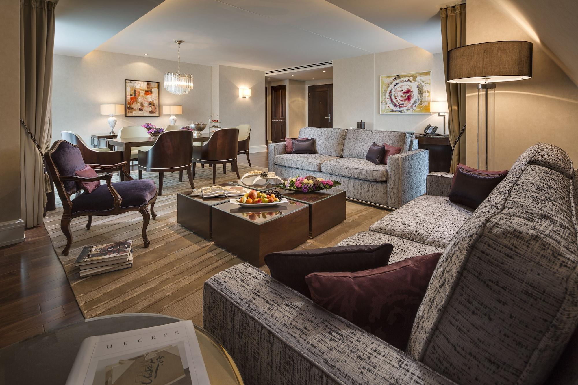 Hotel Breidenbacher Hof, Grandhotel 2025 - 101 Besten Düsseldorf